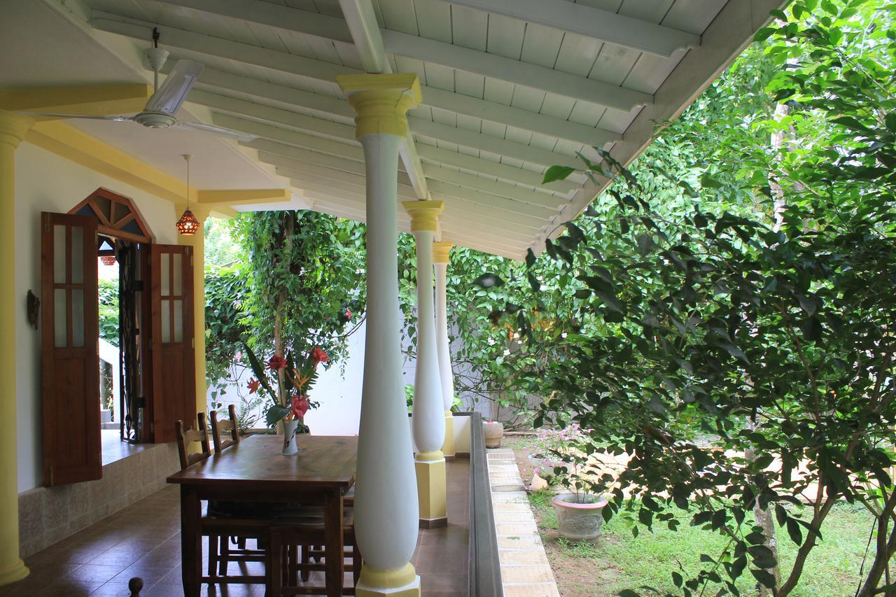 Dionis Villa Unawatuna Buitenkant foto